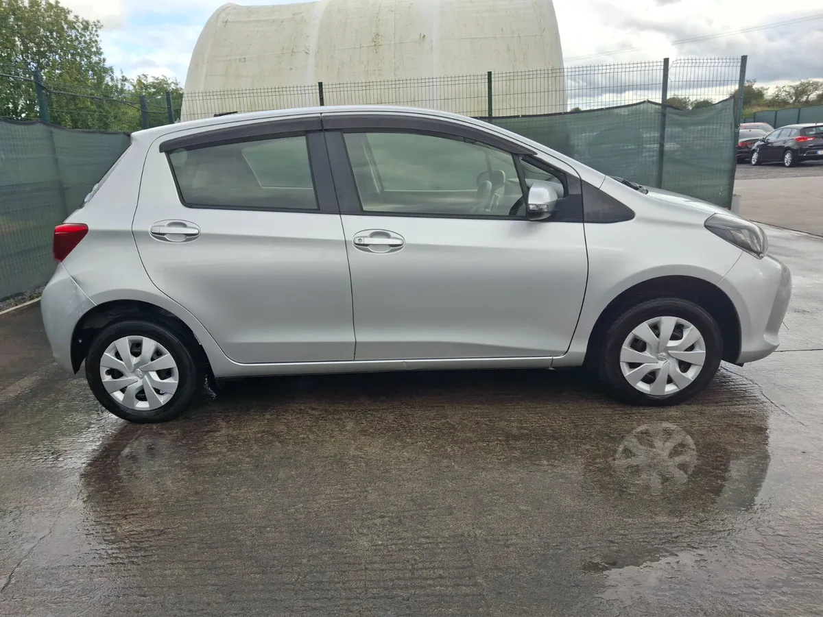 162 Toyota Vitz  1.0 Petrol  Automatic - Image 2