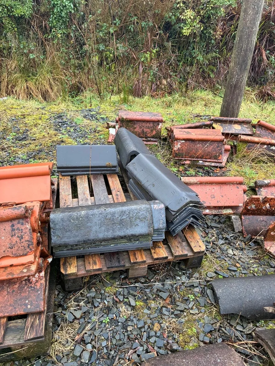 Reclaimed roof ridge caps - Image 3
