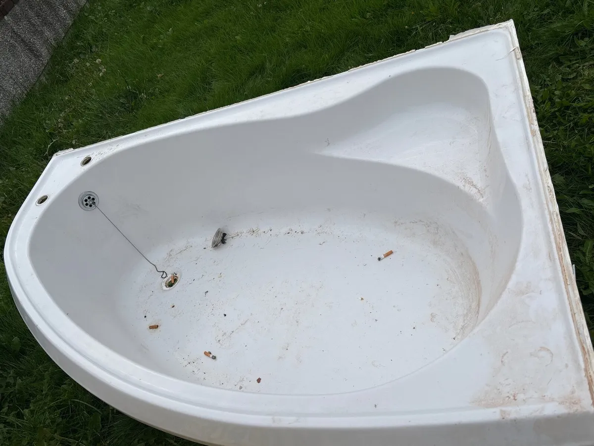 Bathtub - Image 2