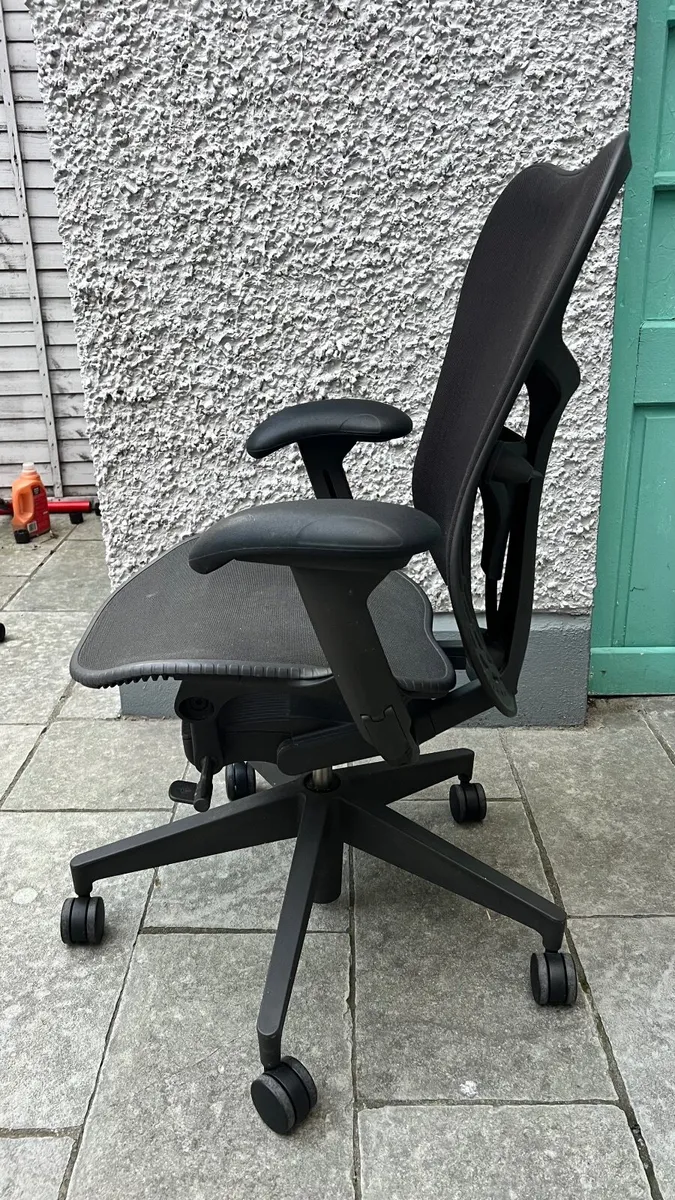 Herman Miller Mirra Ergonomic Office Chair - Image 3