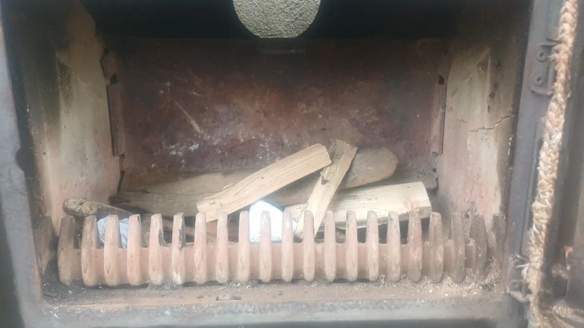 Solid fuel stove - Image 3