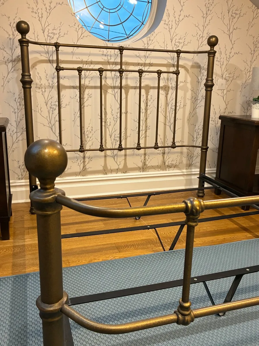Bed frame - Image 2