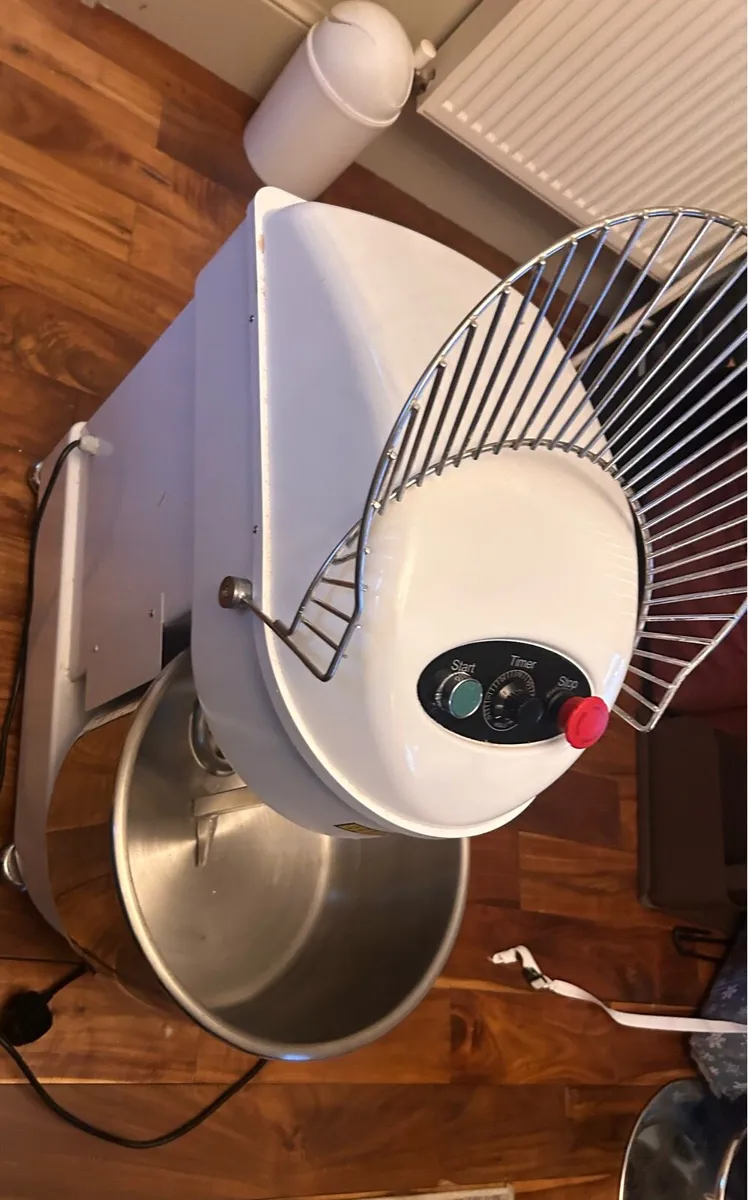 Spiral Dough Mixer - Buffalo 20L - Image 4