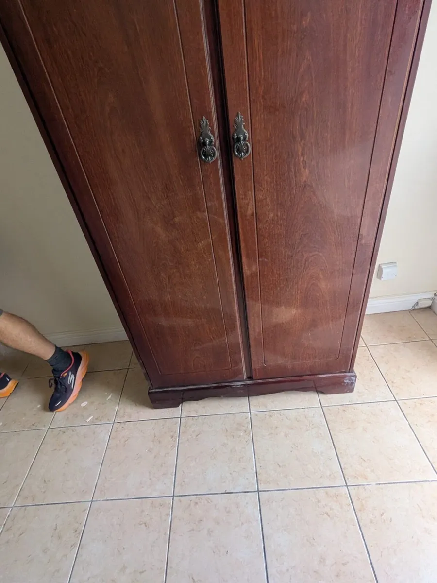 Wardrobe - Image 2