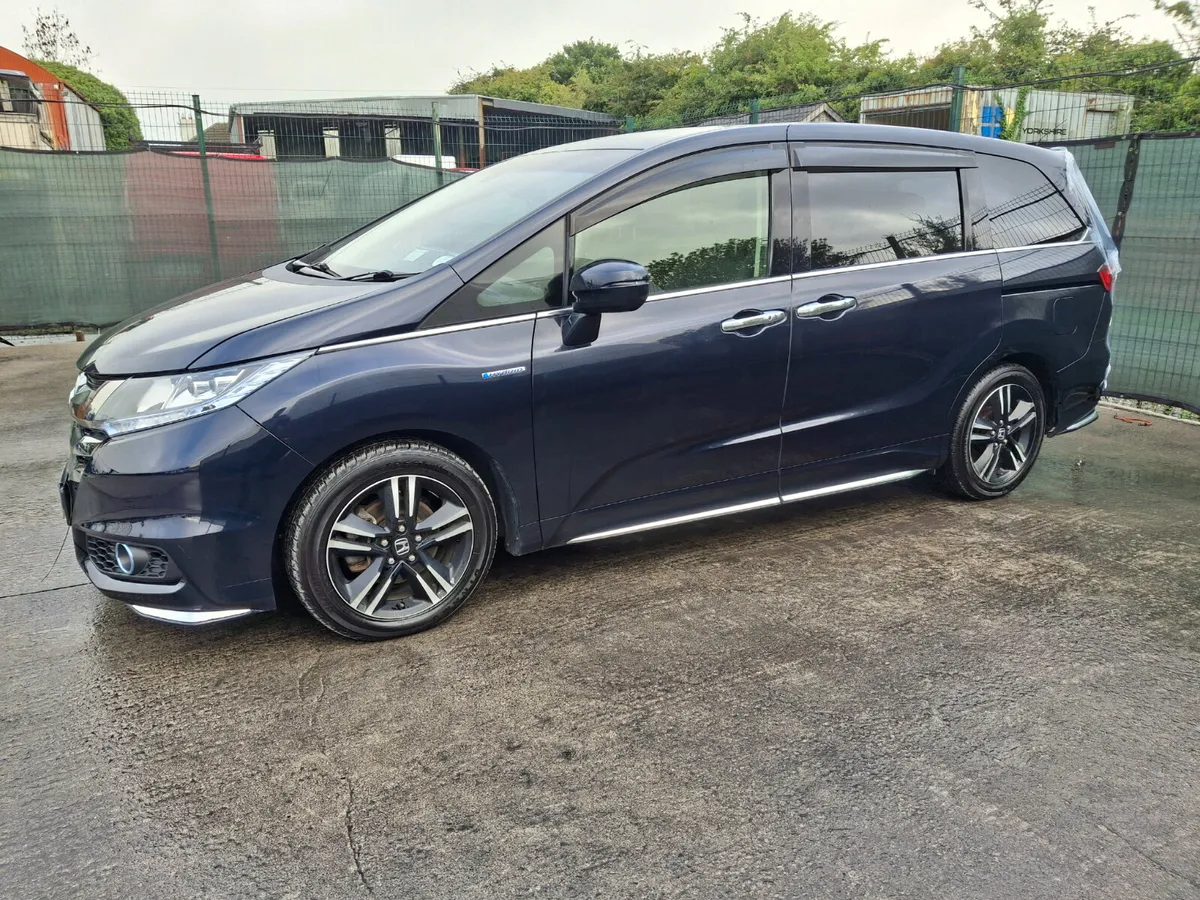 2017 Honda Odyssey Hybrid  Automatic  7 seater - Image 1