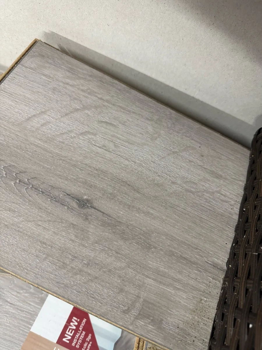 Laminate flooring - Image 2