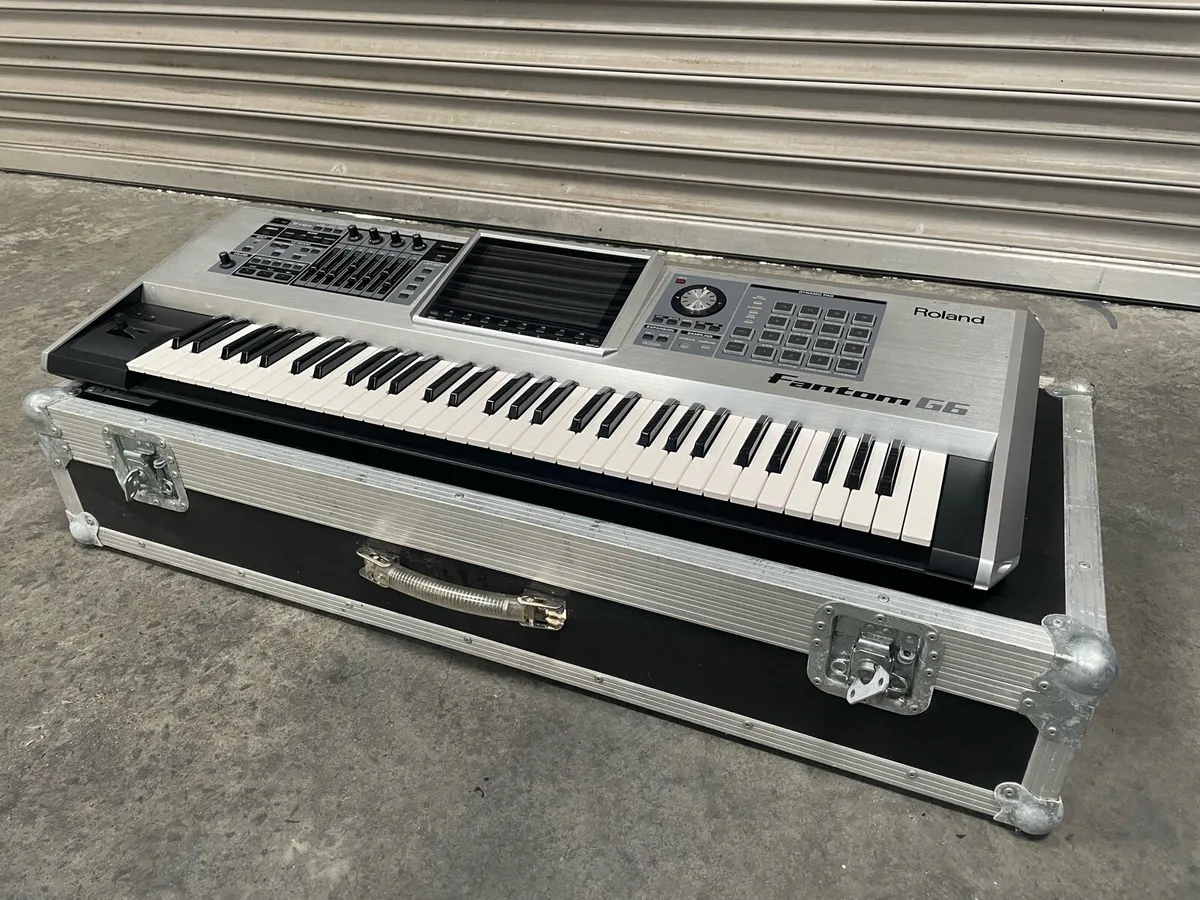 ROLAND FANTOM G6 - Image 1