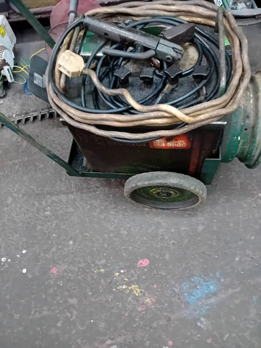 Oil-cooled welder - Image 1
