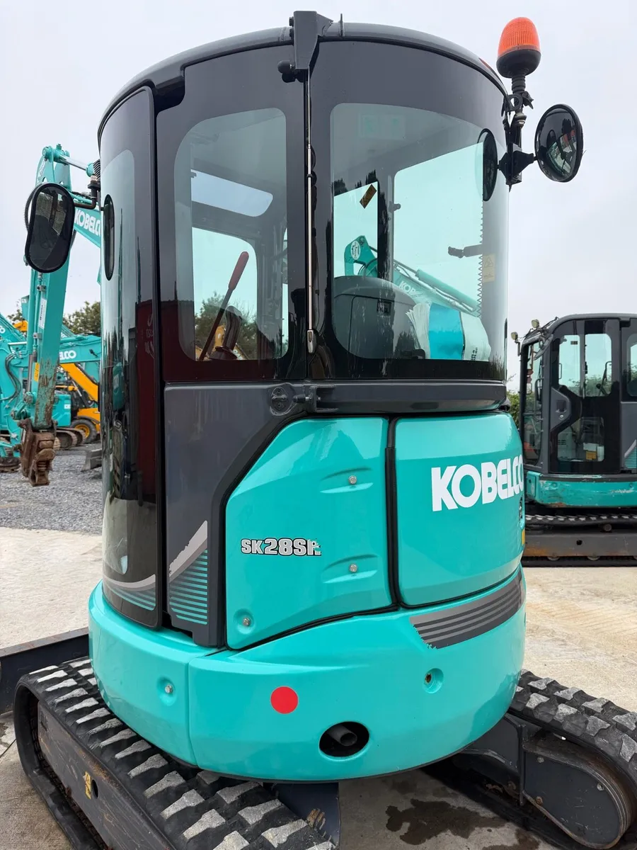 KOBELCO SK28SR-6E 723 Hours - Image 3