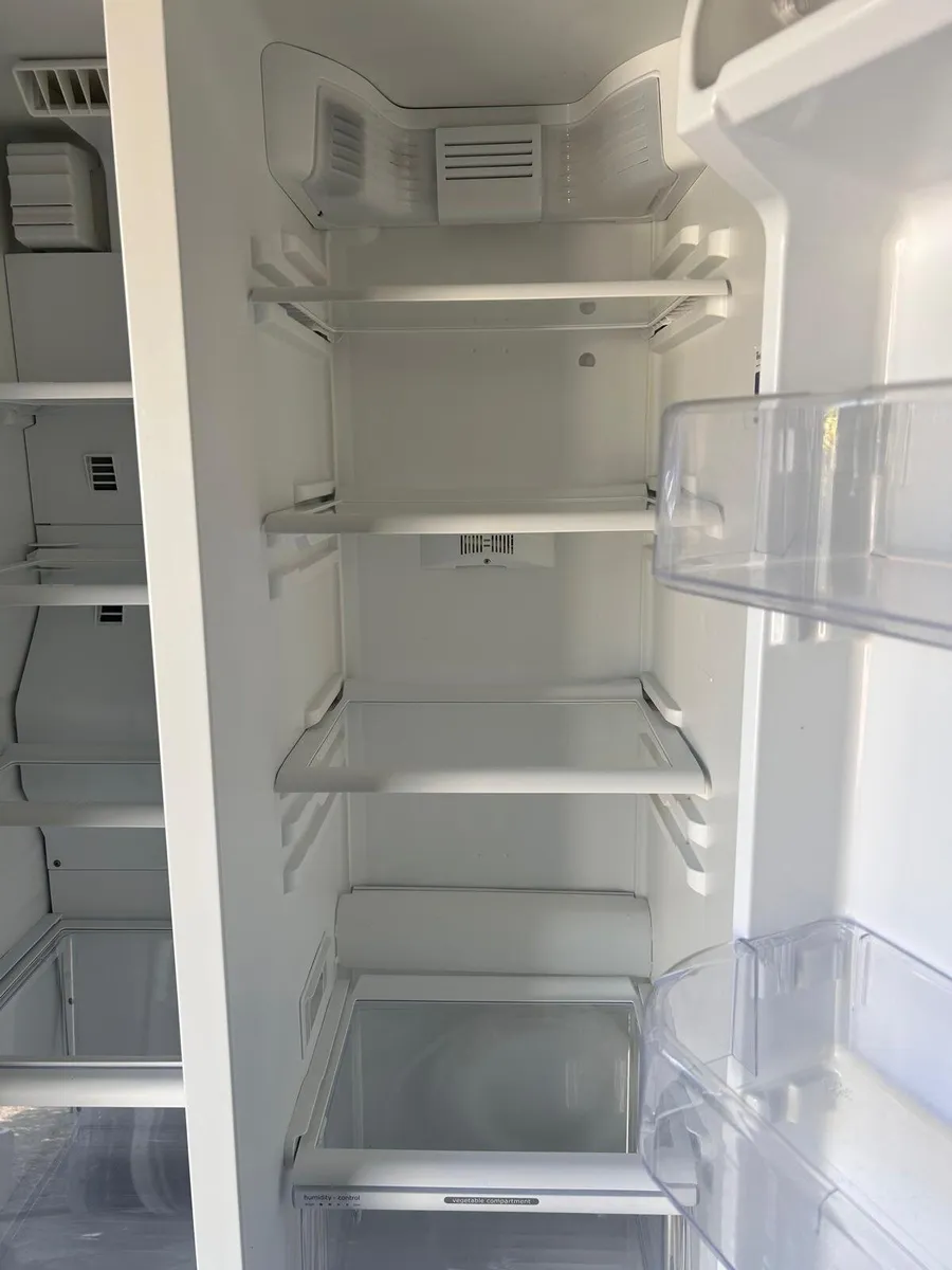Whirlpool American fridge freezer - Image 3