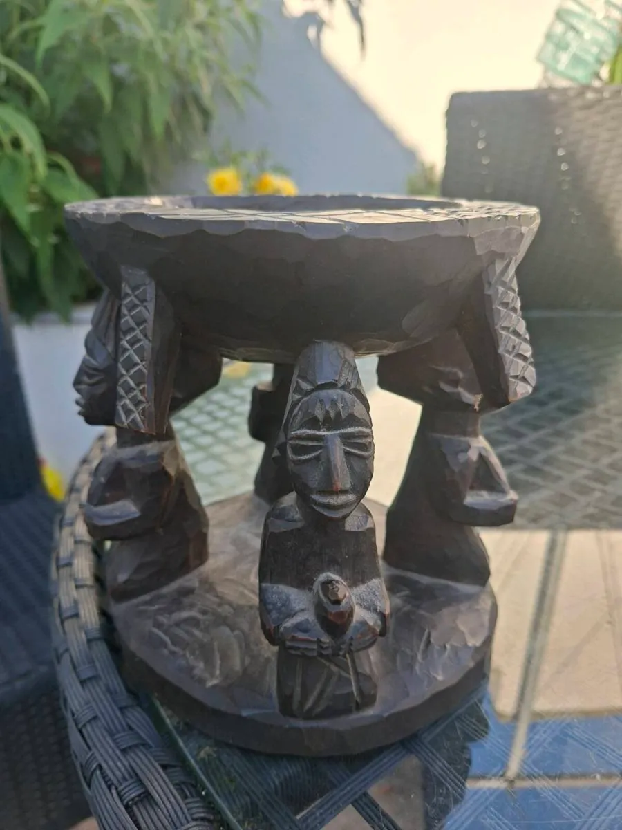 Stunning Vintage African Tribal Divination Bowl - Image 1