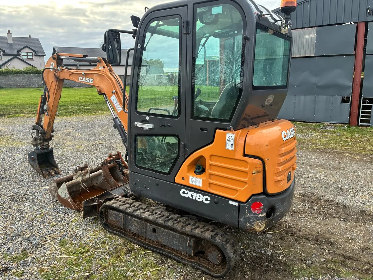 Mini digger - Image 1