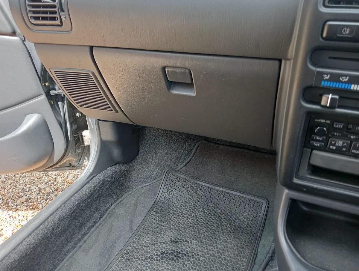 Toyota Starlet 1993 - Image 4