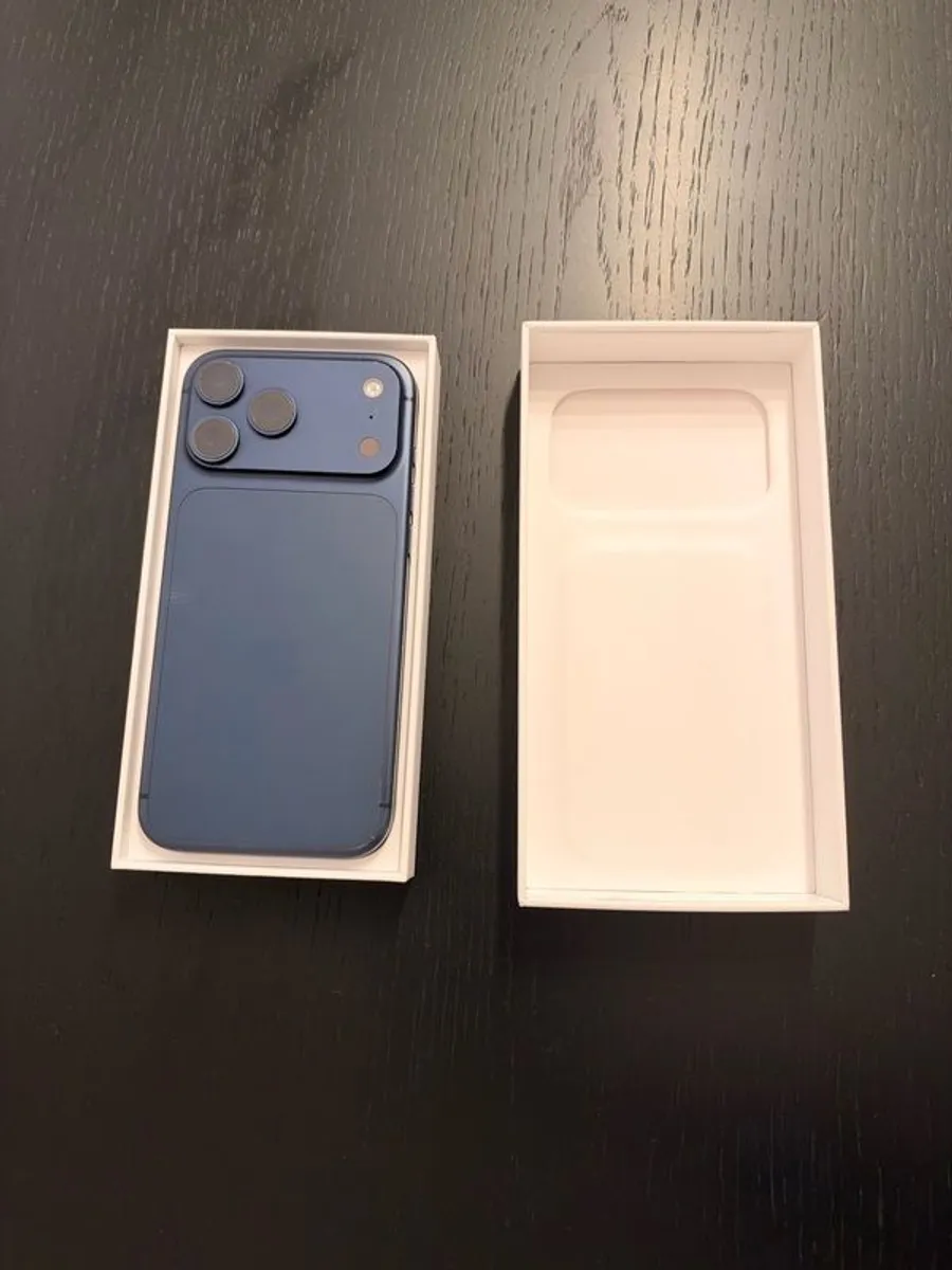 iPhone 17 Pro Max - Image 1