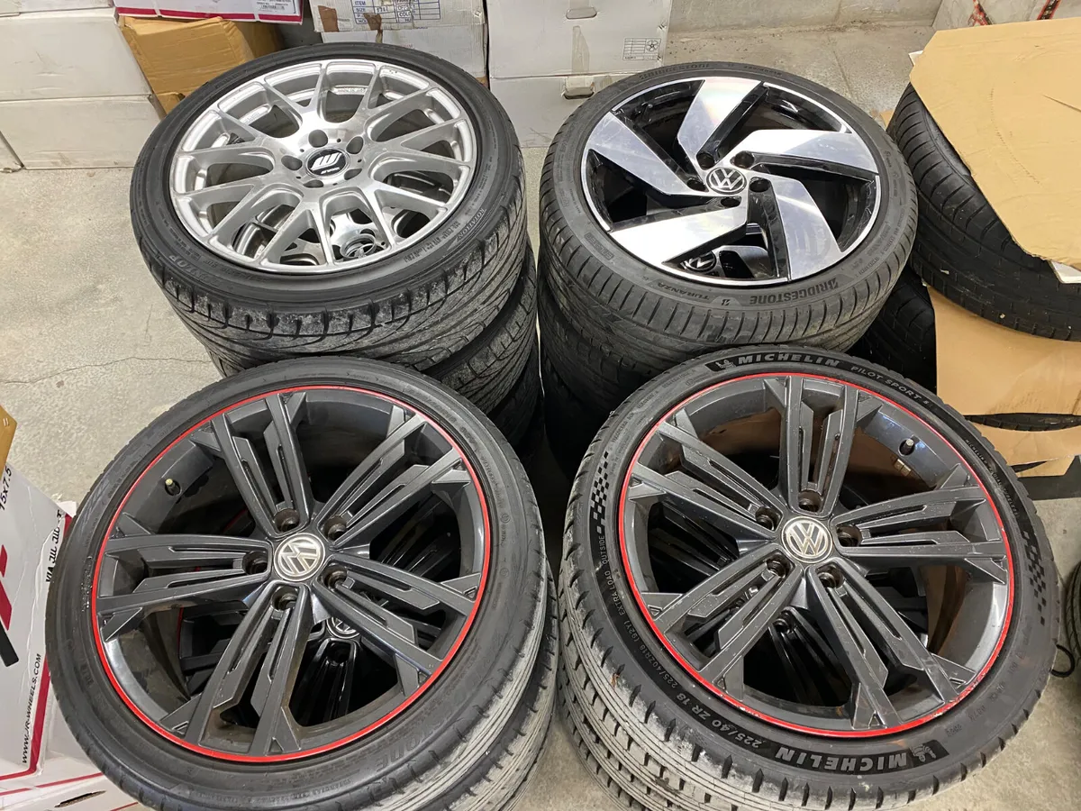 VW golf original alloys - Image 1