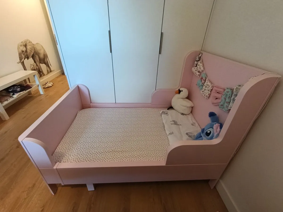 Extendable Bed with Mattress - Image 4