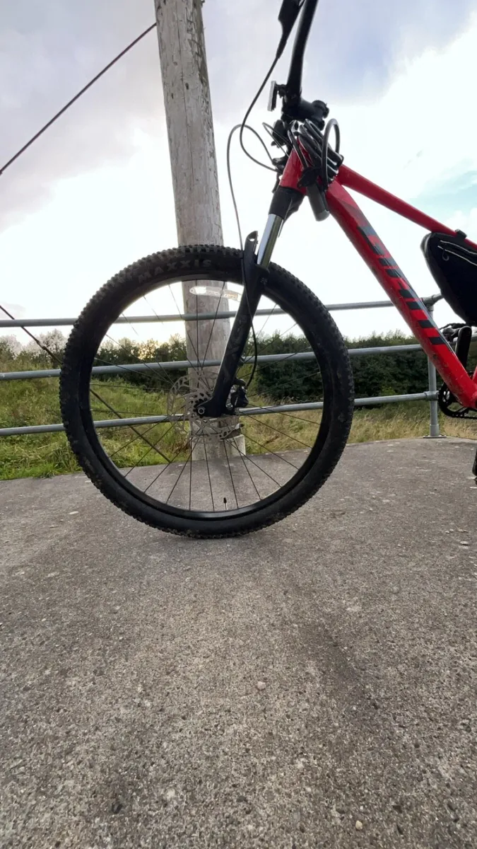 Giant talon 2 - Image 3
