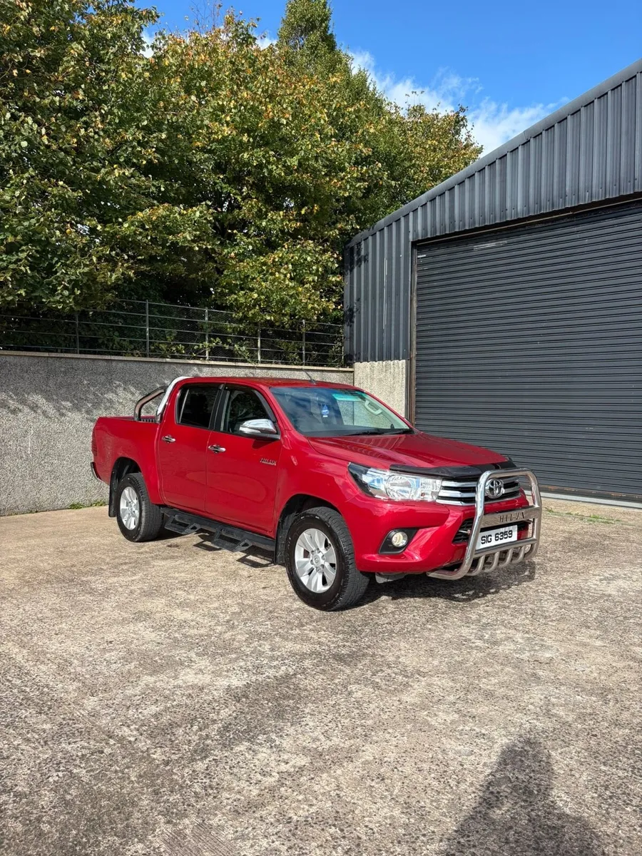 Toyota Hilux - Image 2