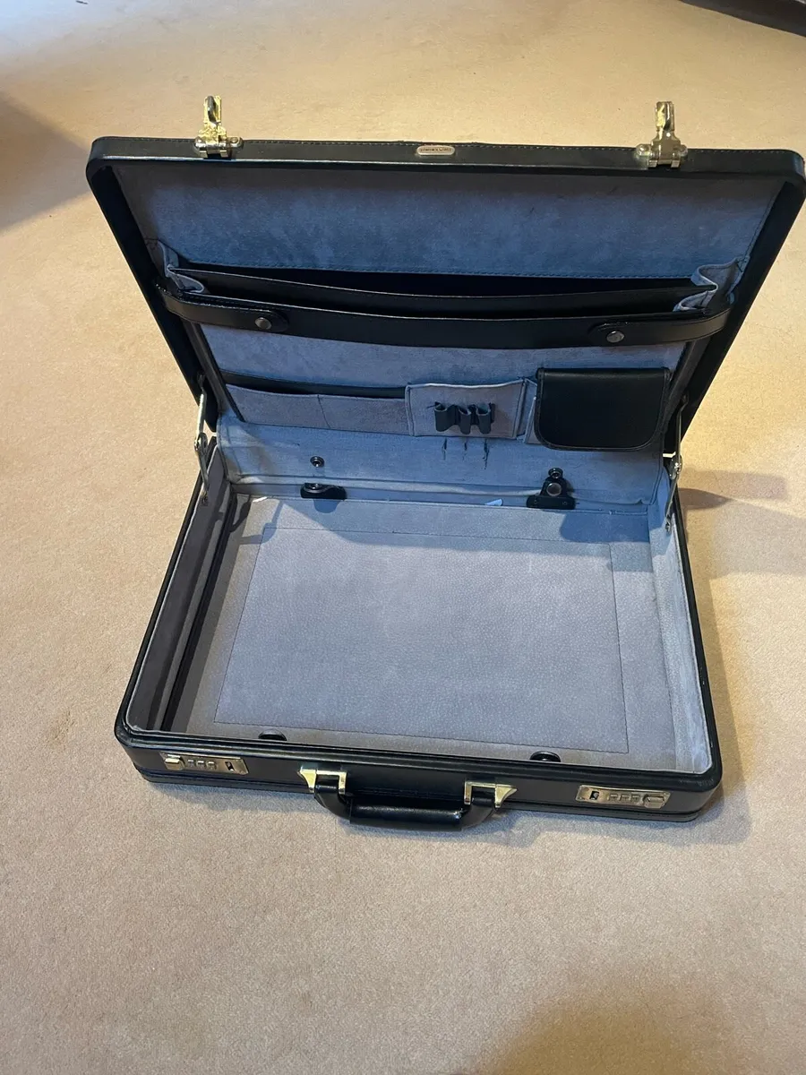 Briefcase - Image 3