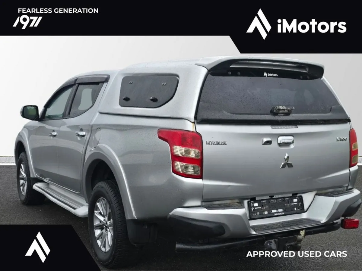 Mitsubishi L200 SU 17MY Intense 6MT Crewcab 4 - Image 2