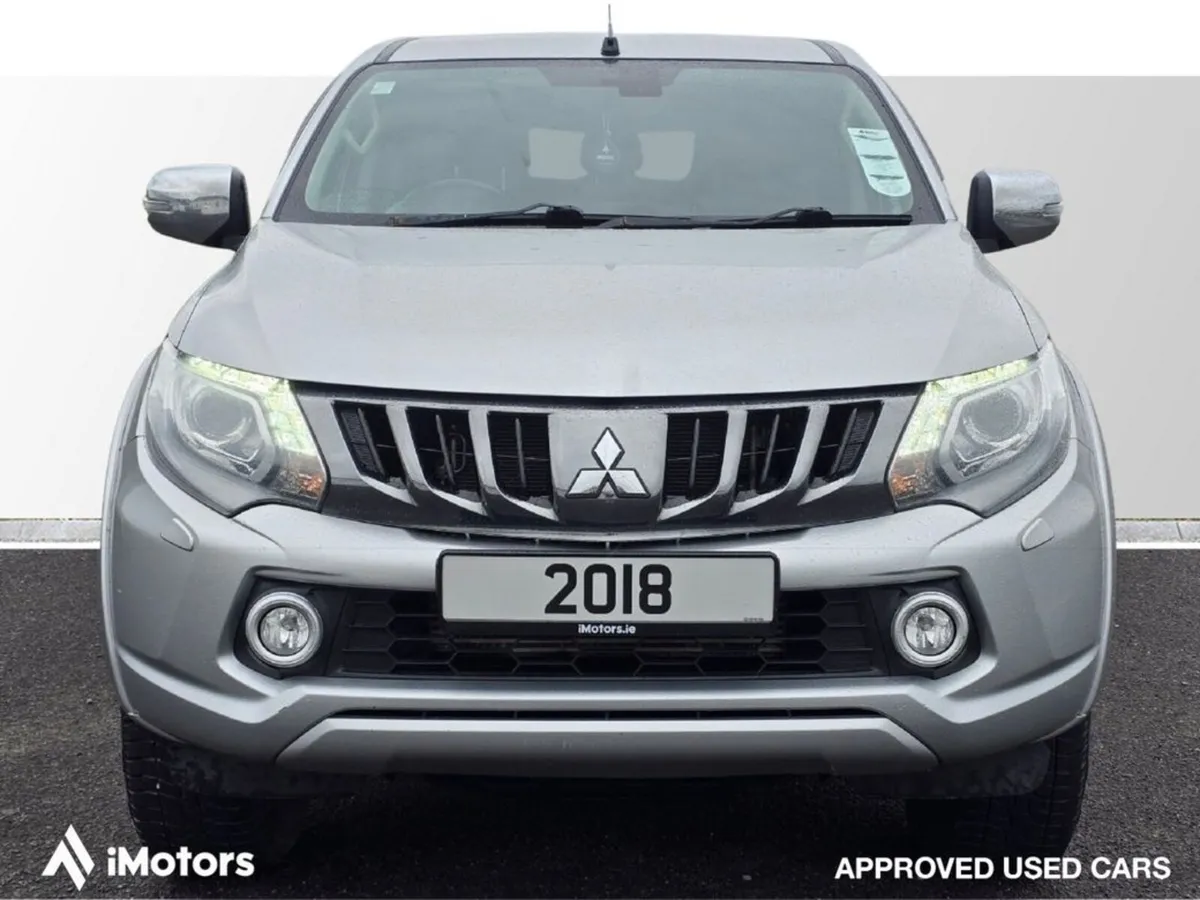 Mitsubishi L200 SU 17MY Intense 6MT Crewcab 4 - Image 4