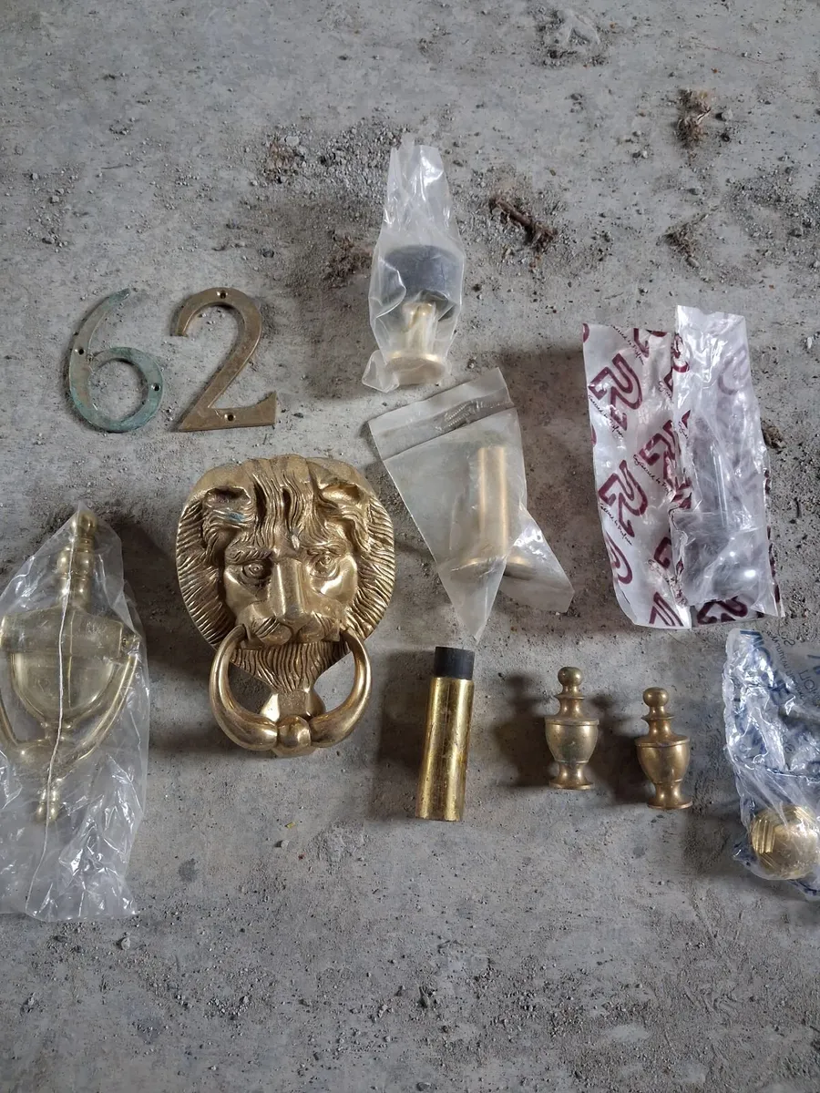 Door furniture - Image 1