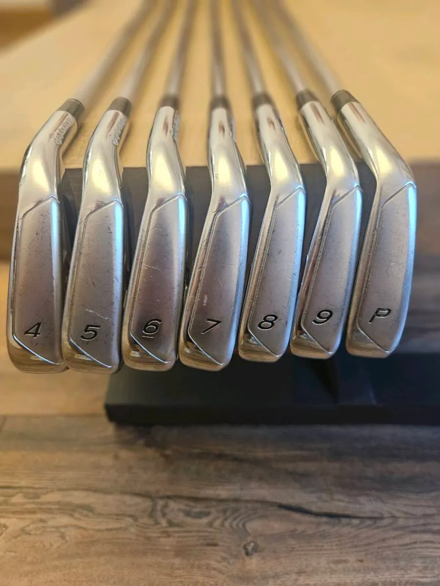 Taylormade R11 Irons - Image 3
