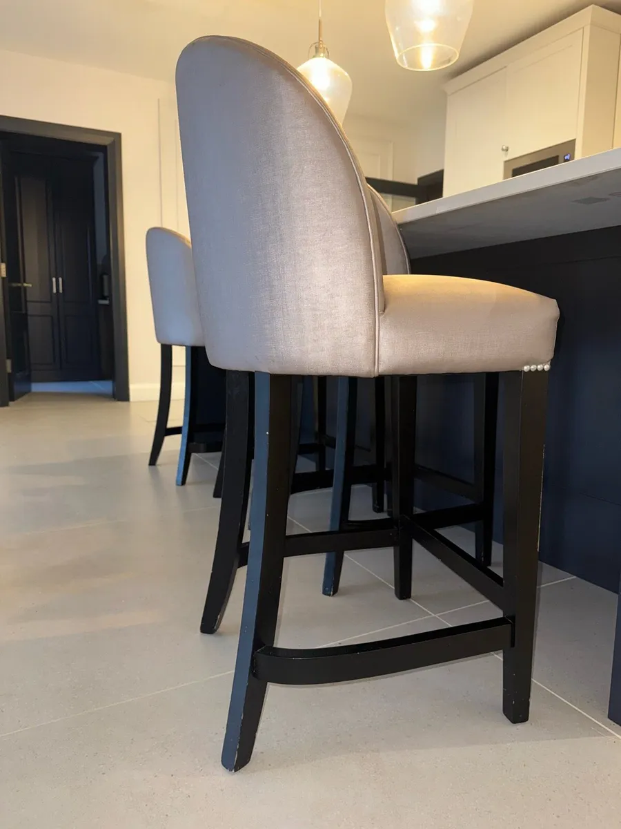 Kitchen stools - Image 1