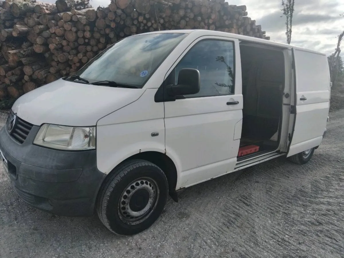 Volkswagen Transporter - Image 4