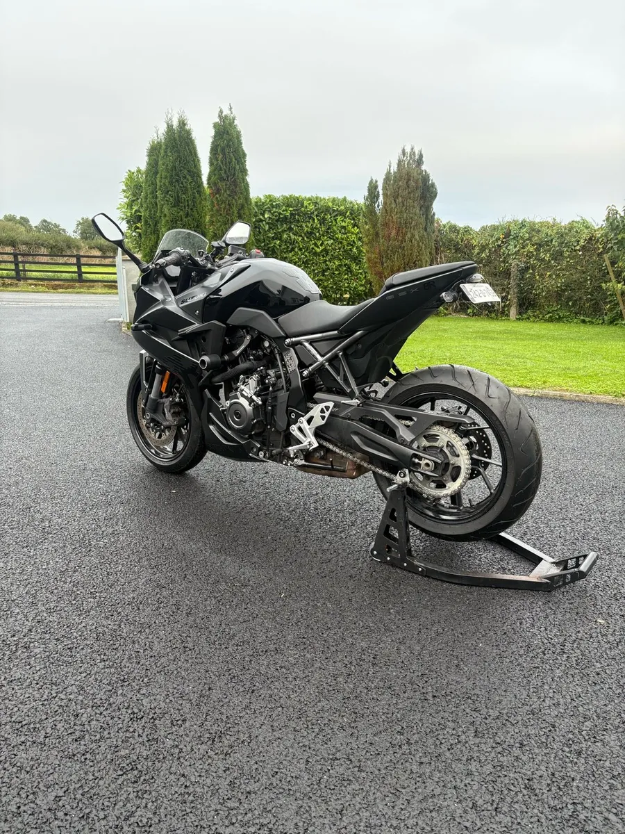 2024 Suzuki gsx 8r - Image 4