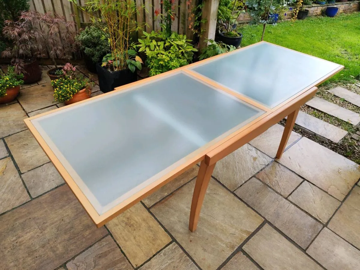 Kitchen dining table - Image 3