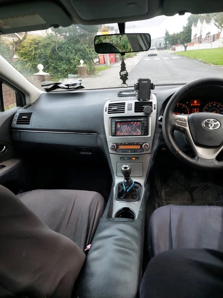 2011 Toyota Avensis 2.0 D-4D – FOR PARTS / REPAIR - Image 4