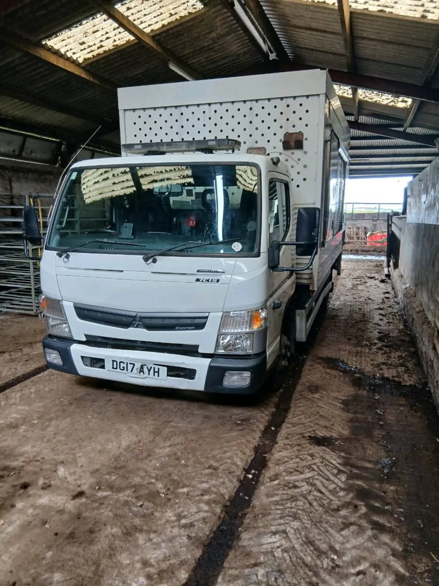 7.5 ton truck - Image 1