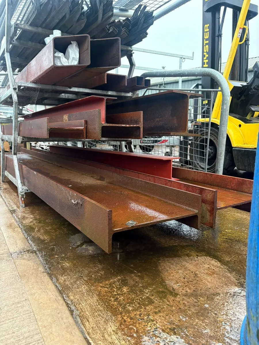 Stacking stillages - Image 2