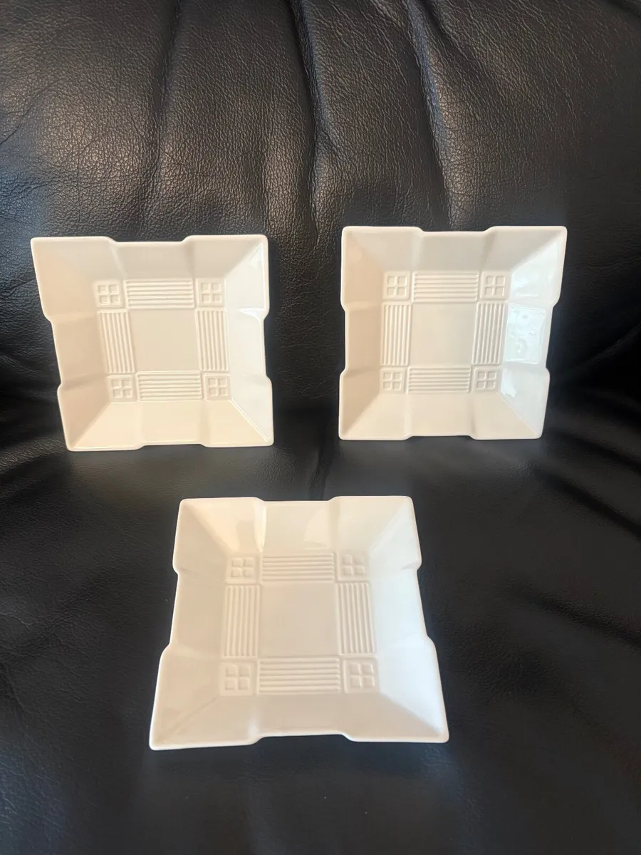 Belleek Plate Set (Small)