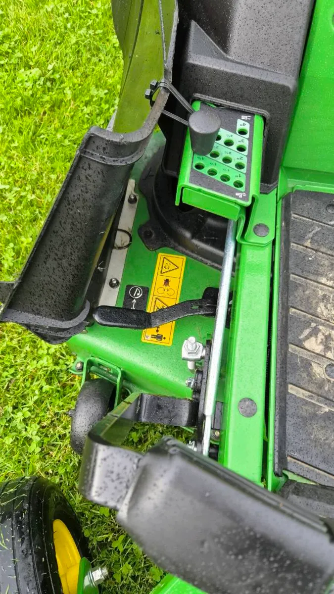 John Deere Ztrak 515e - Image 4