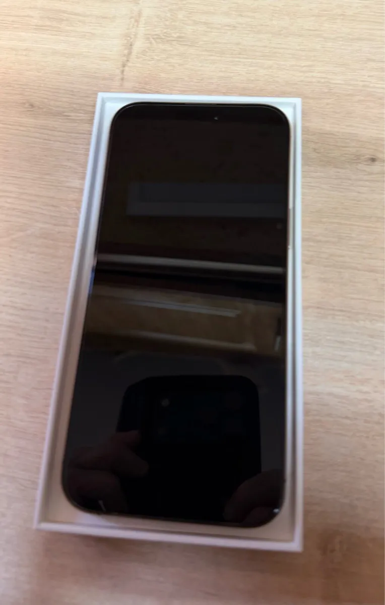 iPhone 16 pro max 256gb - Image 3