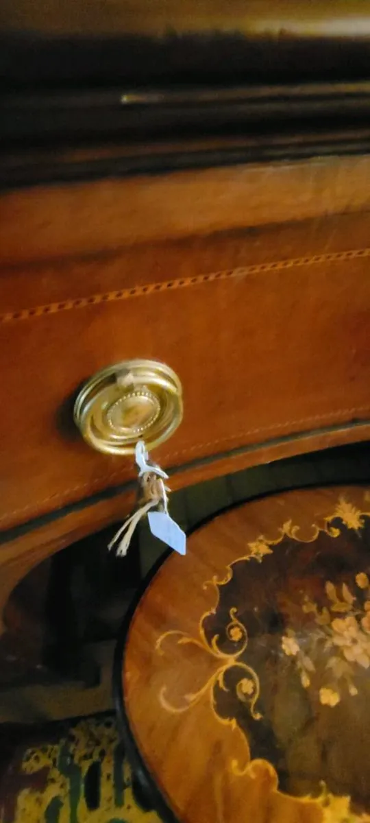 Beautiful 19th century sideboard. - Image 2