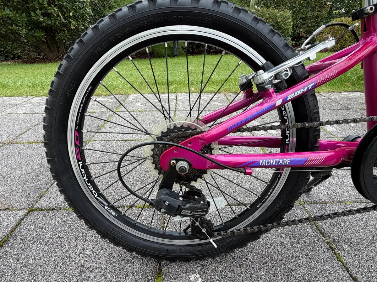 Girls Bentini Montare 20" Bike - Image 4