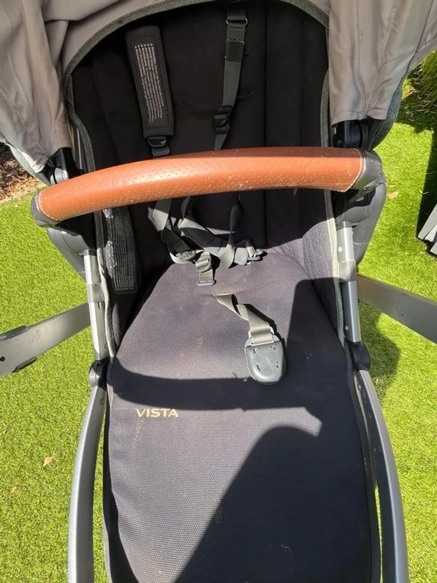 UPPAbaby Vista 2019 Travel System with Maxi-Cosi Car Seat and ISOFIX. Dublin. - Image 3