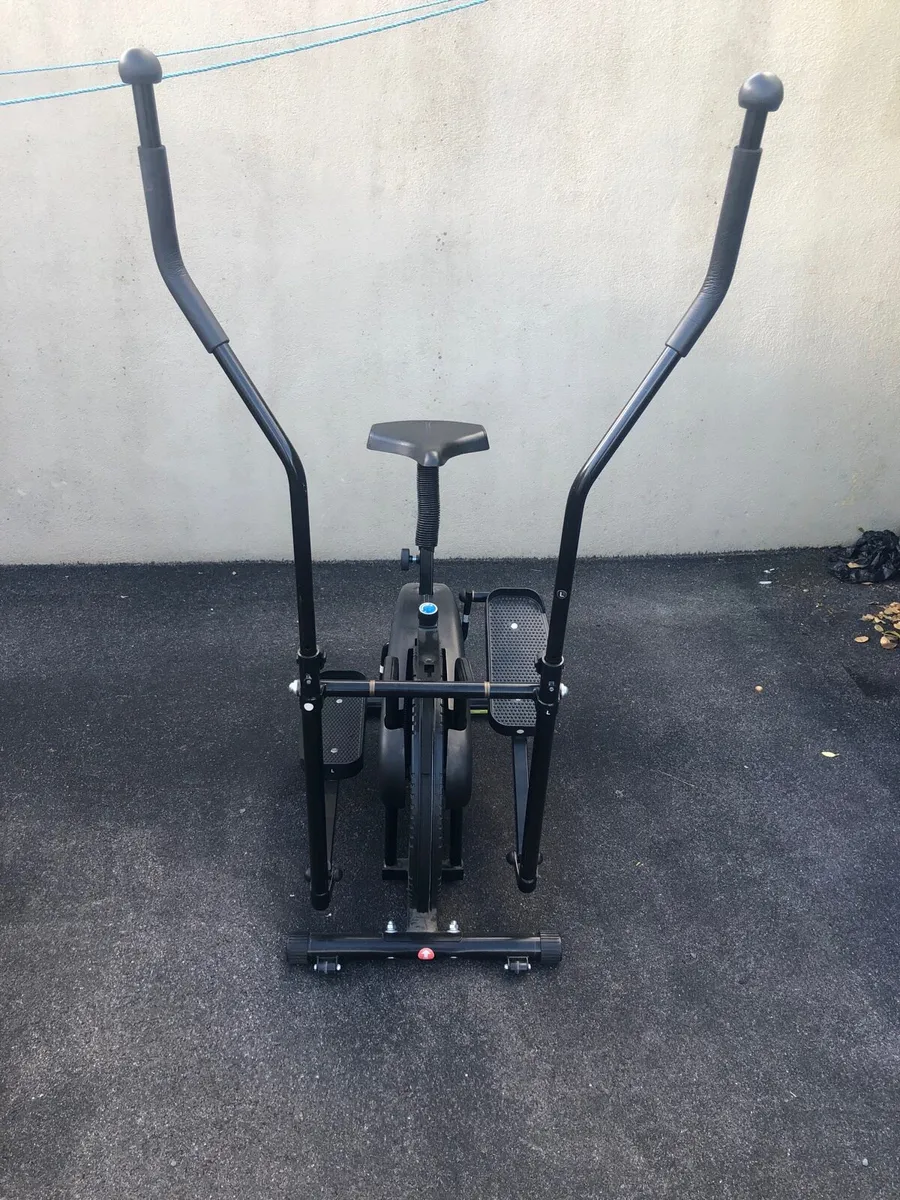 Cross trainer - Image 2
