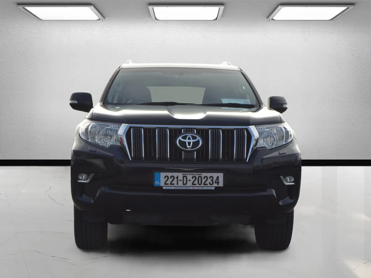 Toyota Land Cruiser 2022 LWB Commercial 1 owner - Image 2