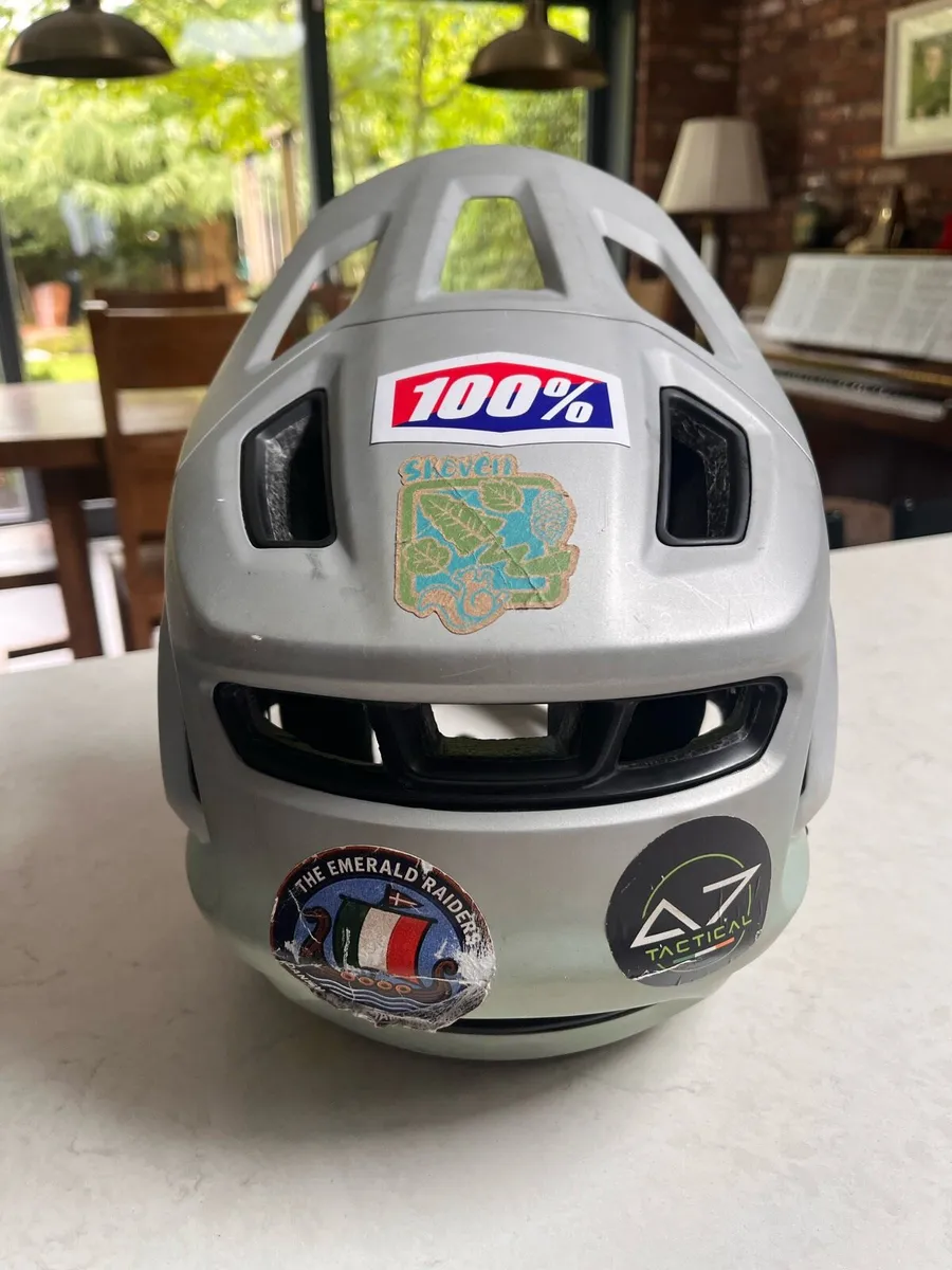 Specialized Gambit Full face MTB helmet - Image 3