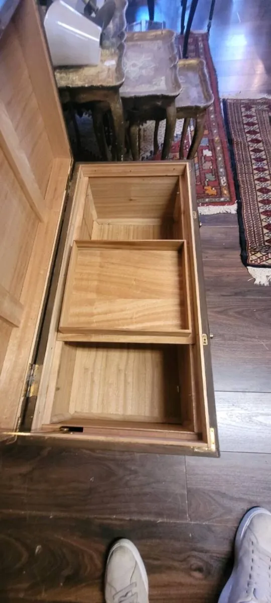 Old Chinese trunk - Image 3