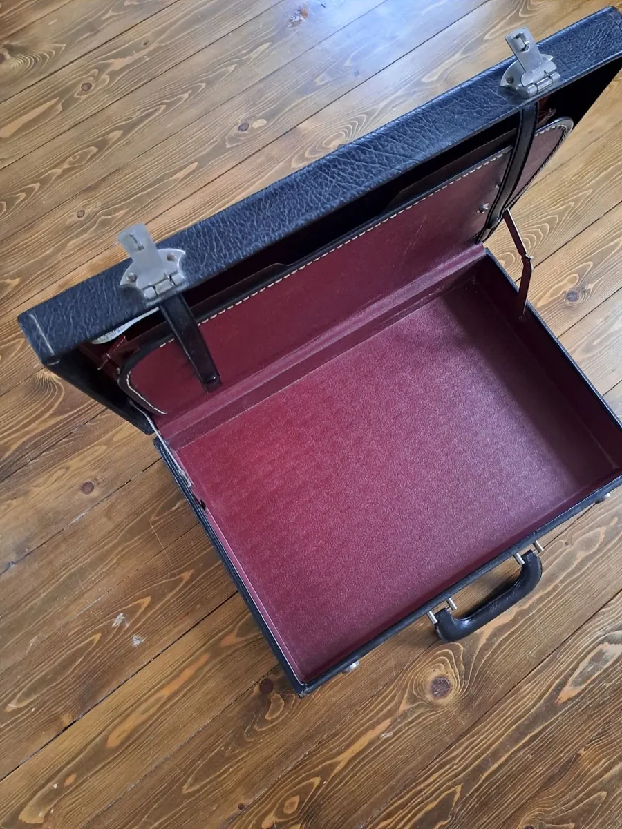 briefcase - Image 3