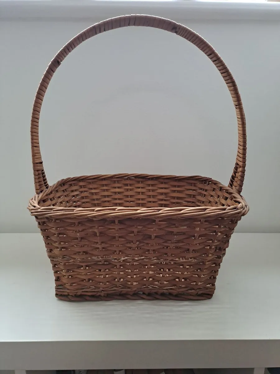 wicker basket - Image 1