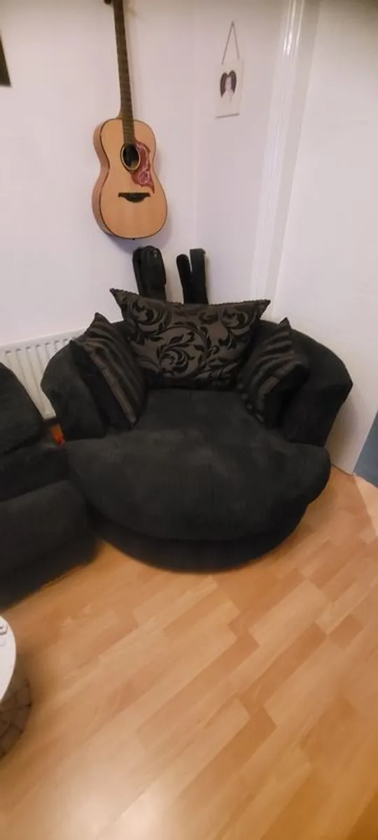Swivel chair - Image 2