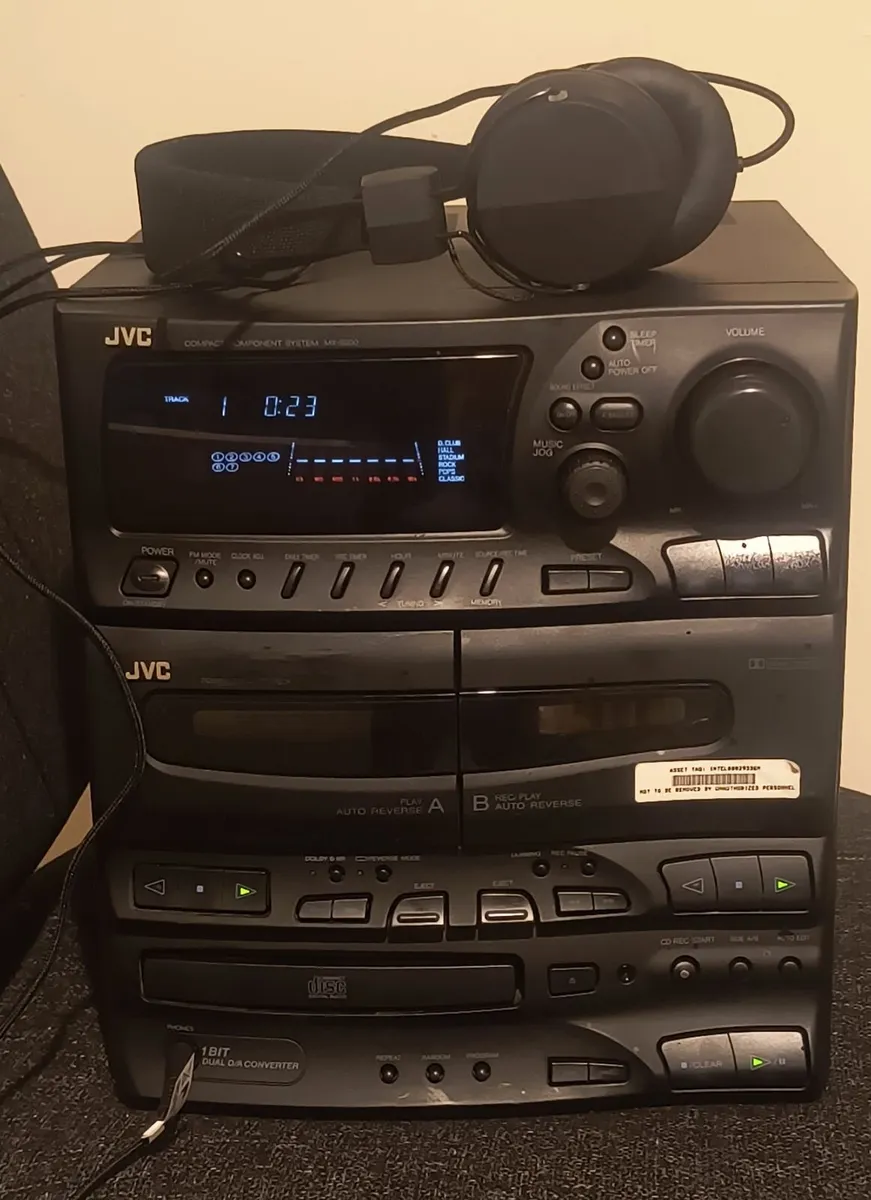Hi-Fi Stereo System CD Cassette Player FM - Image 1