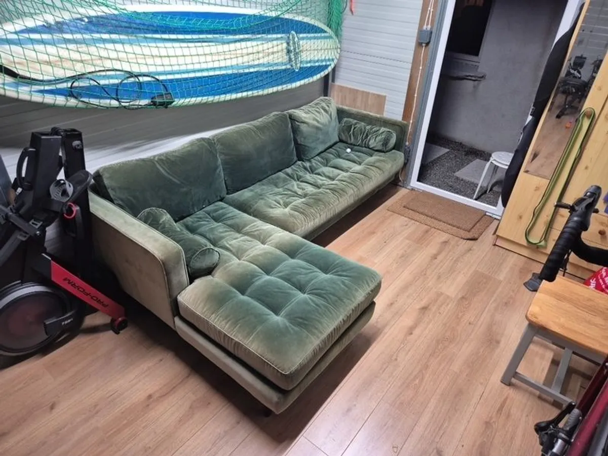 L shaped couch - good condition but sun faded - Image 2
