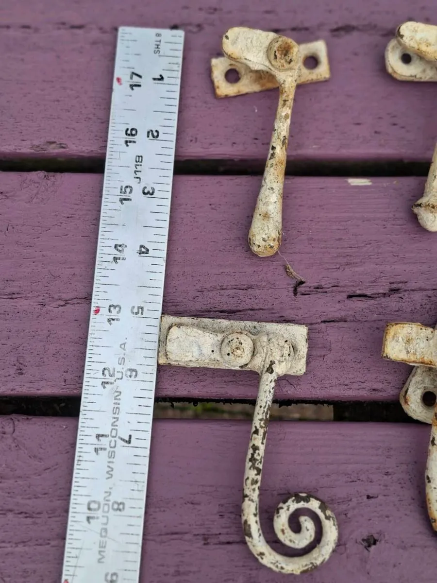 Old window catches - Image 2
